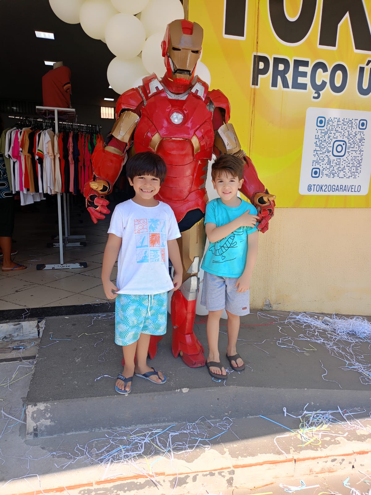 Jovens participando de projeto educacional financiado pela Ação